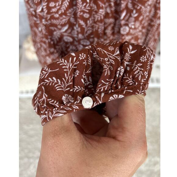 Old Navy Women's Size M Tall Rust Floral V Neck 2 Button Peasant Blouse #0593 - Picture 7 of 11